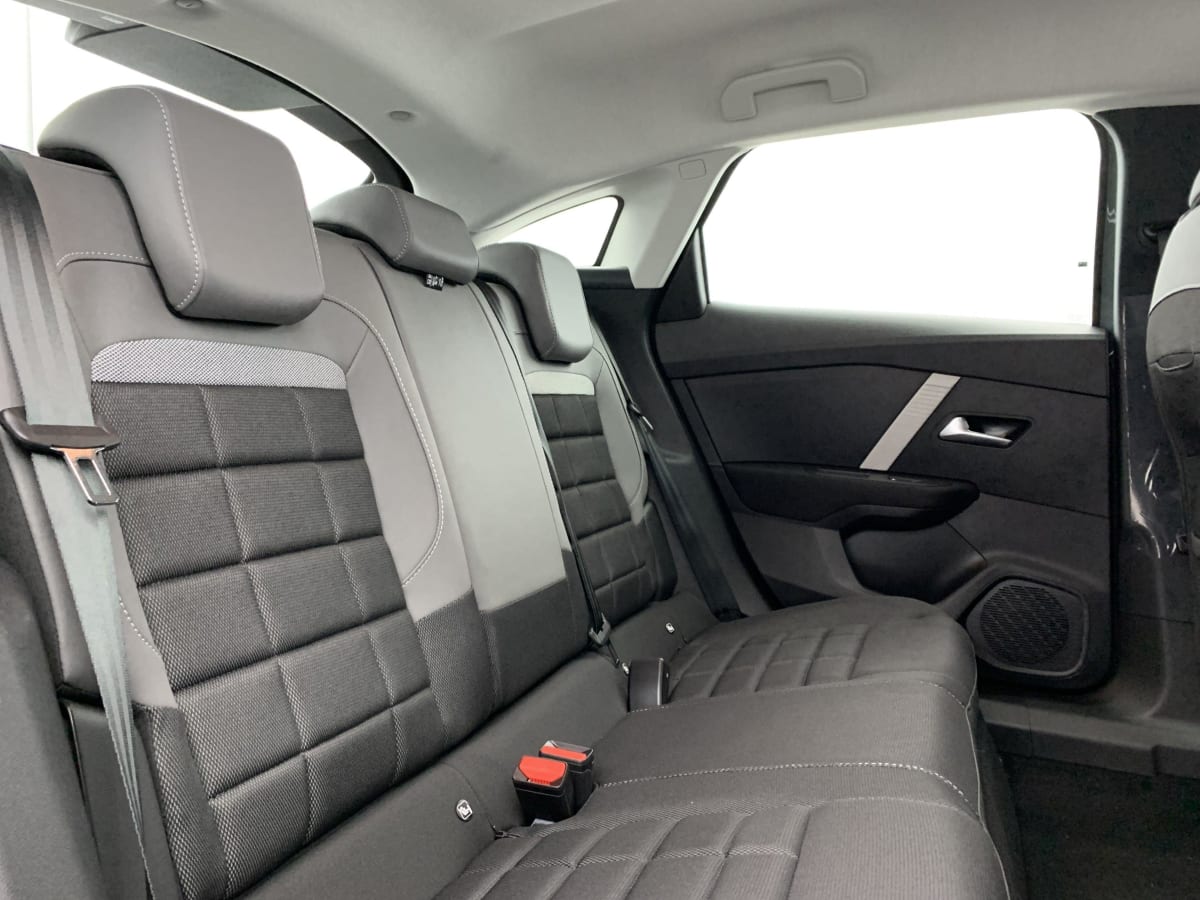 CITROEN C4  HYBRIDE 136 E-DCS6 PLUS