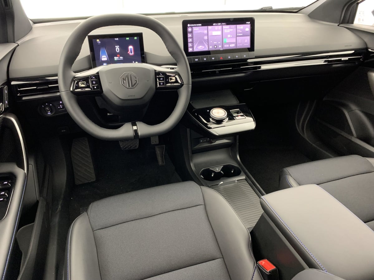MG MG4 ELECTRIC 77KWH - 180 KW 2WD LUXURY