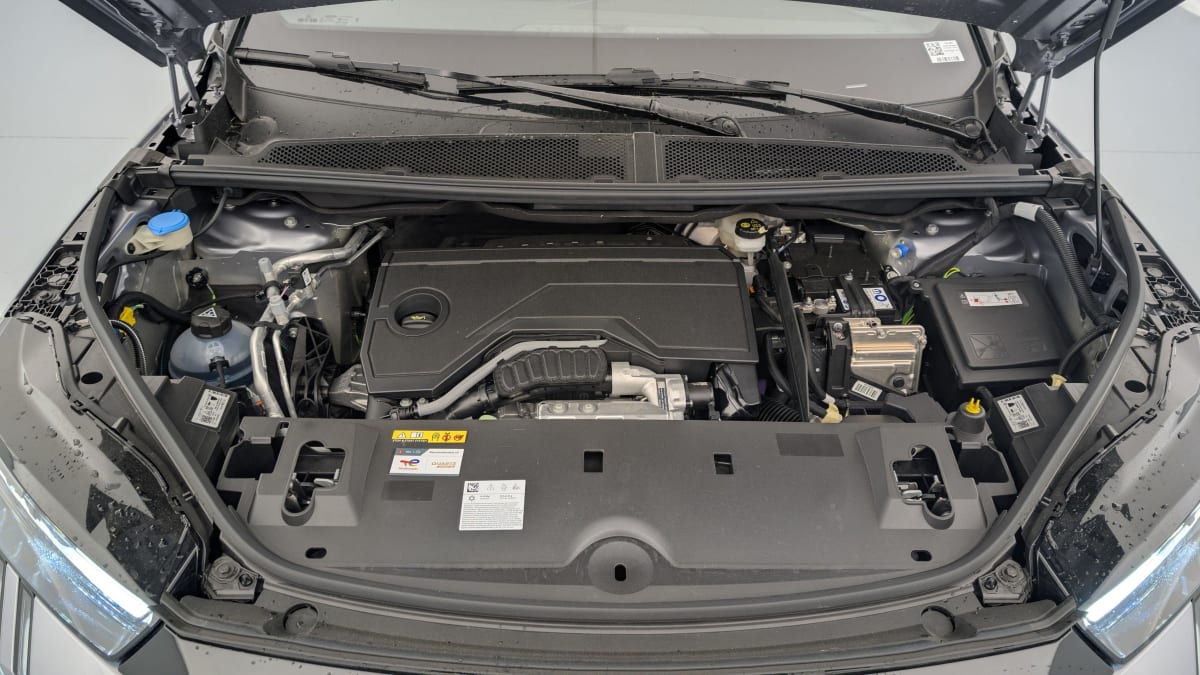 PEUGEOT 3008 Hybrid 145 e-DCS6 GT