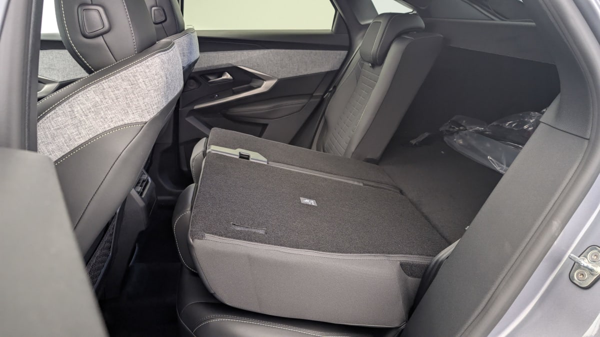 PEUGEOT 3008 Hybrid 145 e-DCS6 GT