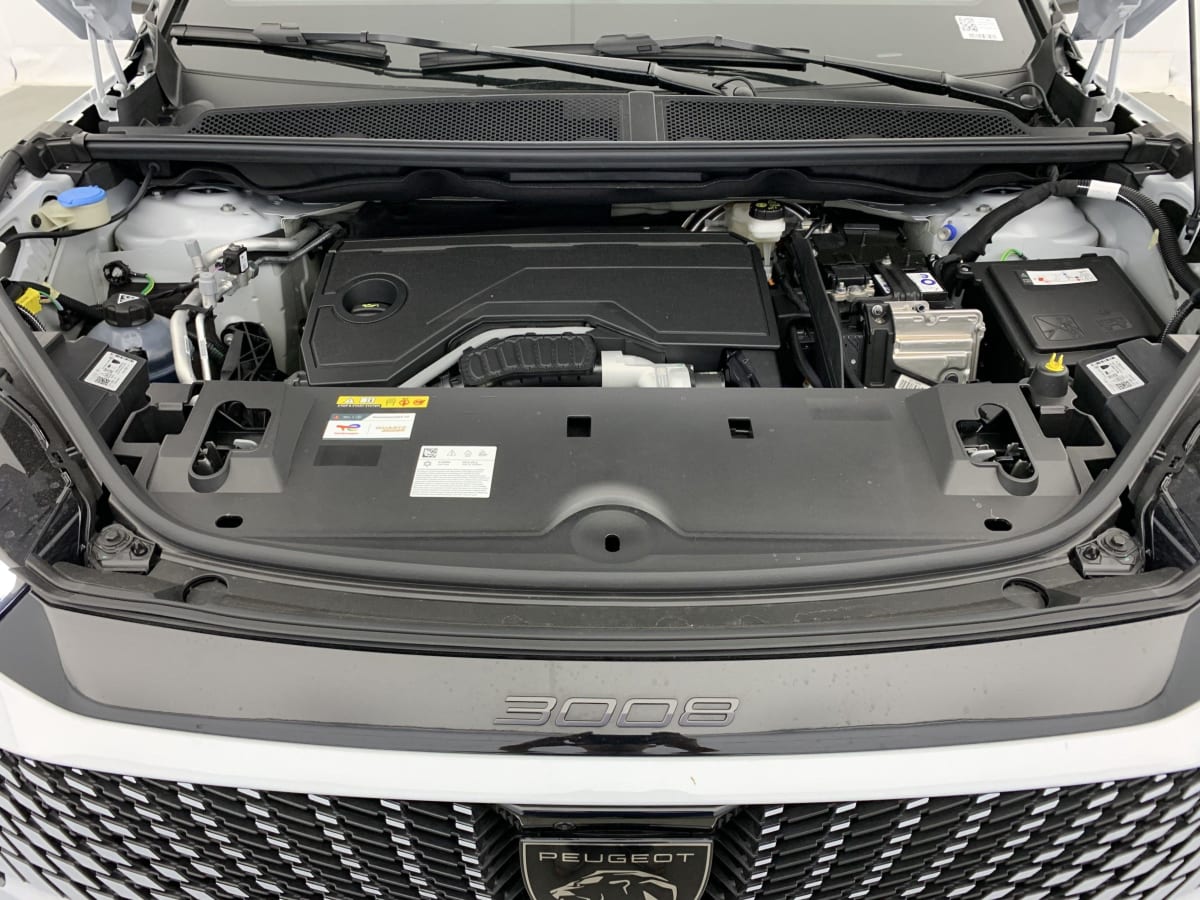 PEUGEOT 3008 Hybrid 145 e-DCS6 GT