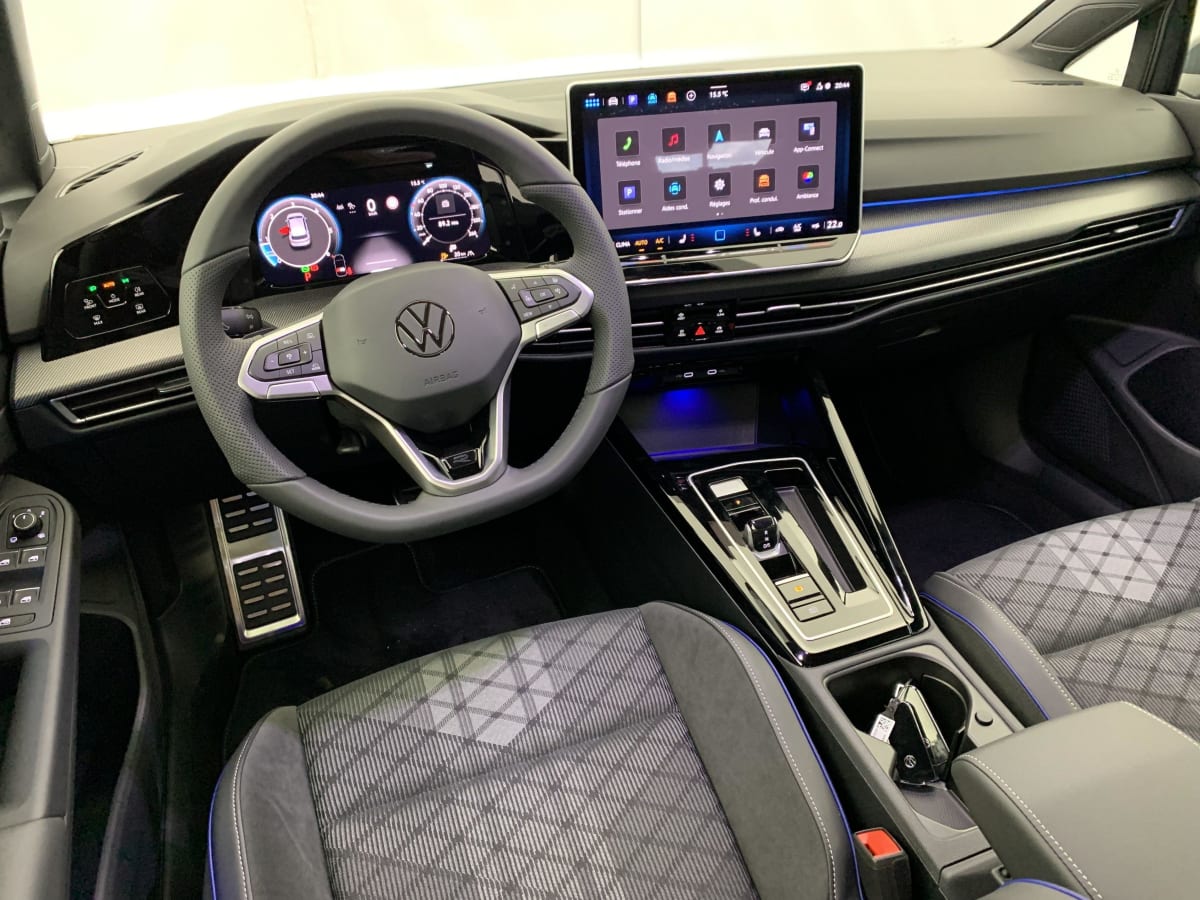 VOLKSWAGEN GOLF 8 2.0 TDI 150 DSG7 R-LINE + Pack Hiver