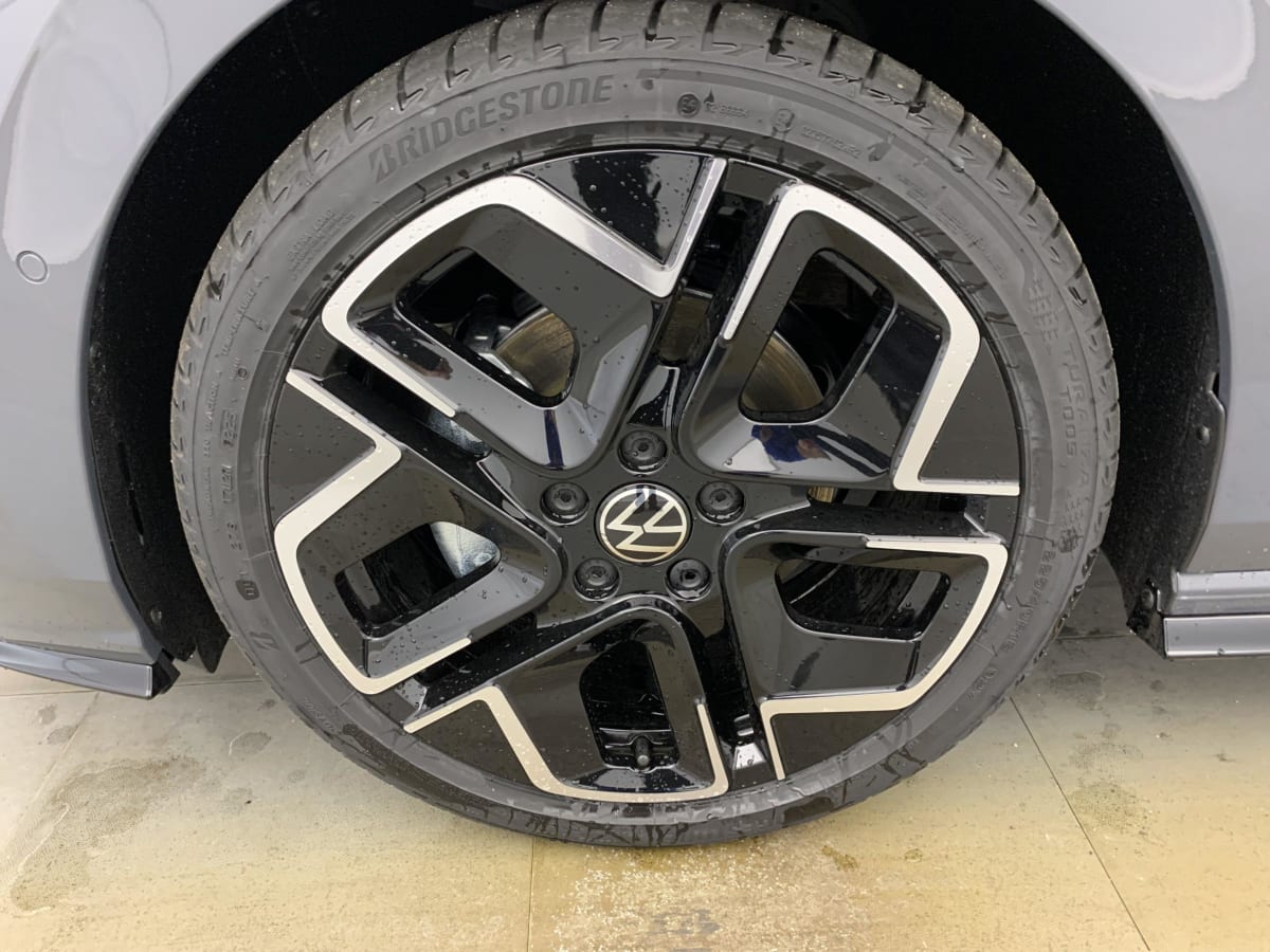 VOLKSWAGEN GOLF 8 2.0 TDI 150 DSG7 R-LINE + Pack Hiver