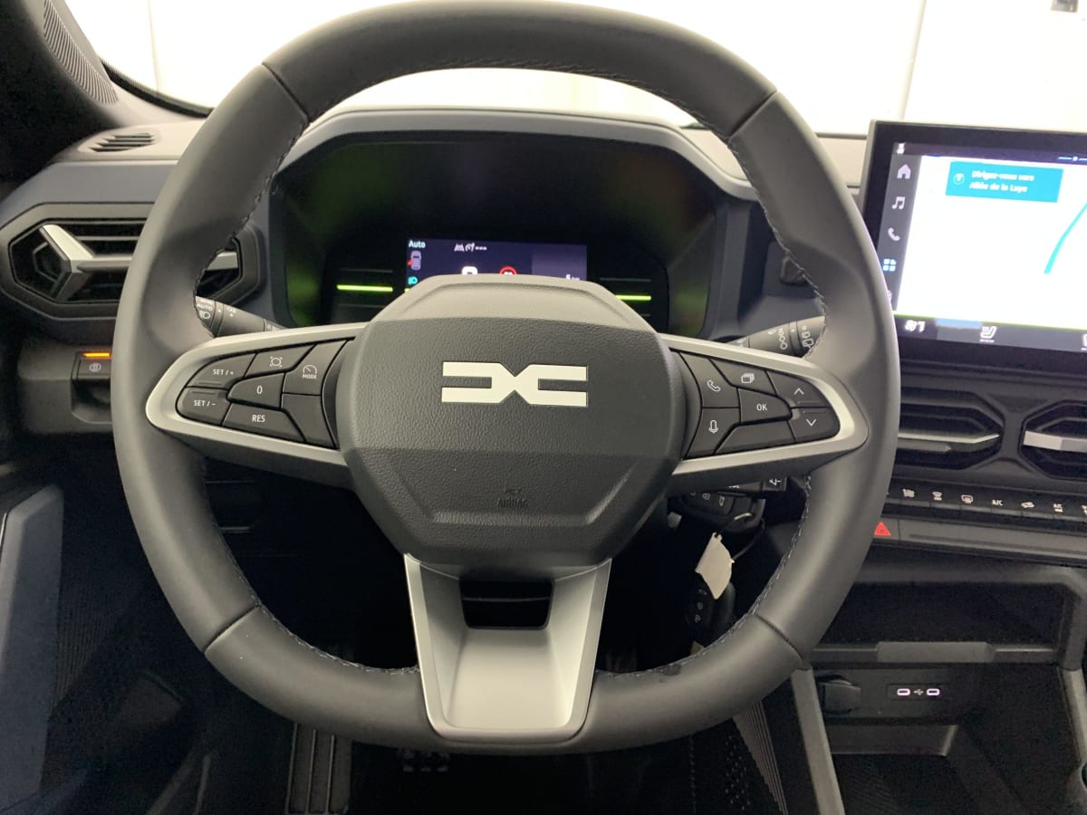 DACIA DUSTER TCe 130 4x4 Expression + Sièges chauffants + Media Nav Live