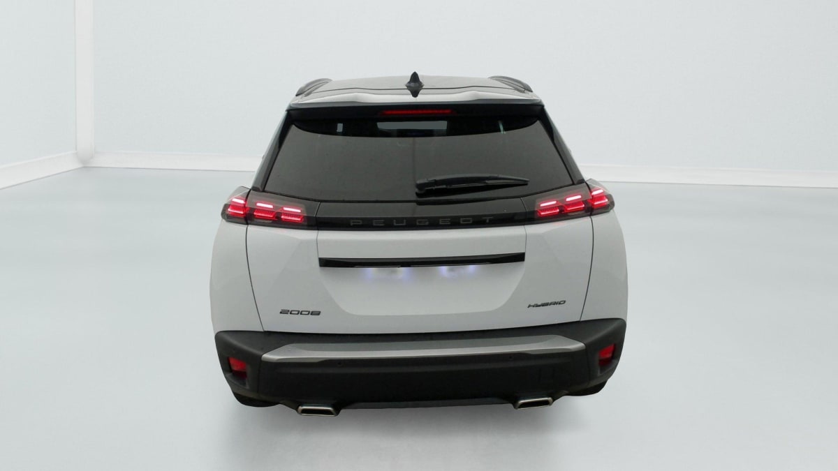 PEUGEOT 2008 Hybrid 145 e-DCS6 GT