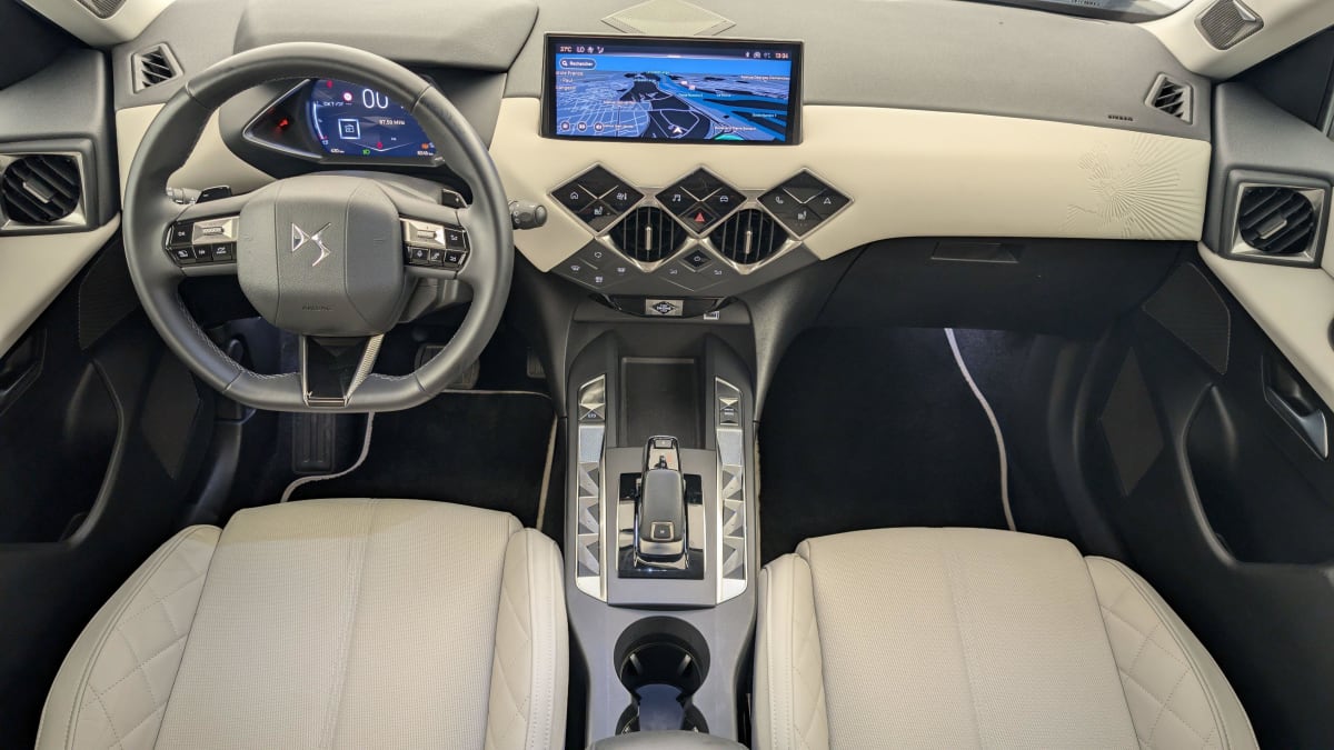 DS DS3 PureTech 130 EAT8 Esprit de Voyage