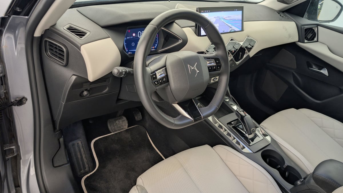 DS DS3 PureTech 130 EAT8 Esprit de Voyage