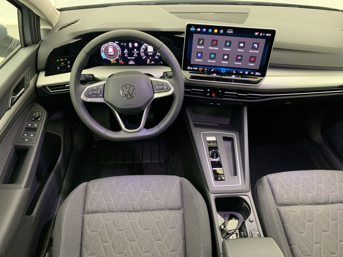 VOLKSWAGEN GOLF VIII 1.5 ETSI EVO2 150 DSG7 LIFE PLUS