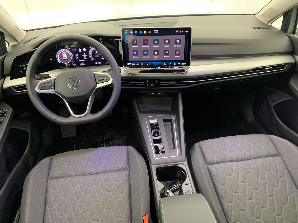 VOLKSWAGEN GOLF VIII 1.5 ETSI EVO2 150 DSG7 LIFE PLUS + PACK HIVER + PACK CONFORT + JA17 + GARANTIE 60 MOIS