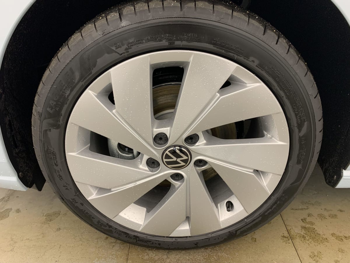 VOLKSWAGEN GOLF VIII 1.5 ETSI EVO2 150 DSG7 LIFE PLUS + PACK HIVER + PACK CONFORT + JA17 + GARANTIE 60 MOIS