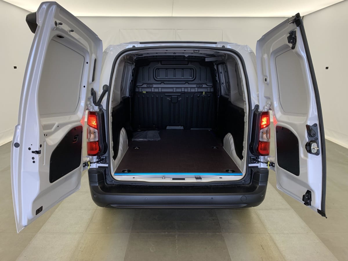 PEUGEOT PARTNER XL 950 KG BLUEHDI 130 S S EAT8