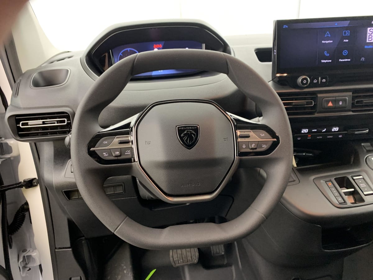PEUGEOT PARTNER XL 950 KG BLUEHDI 130 S S EAT8
