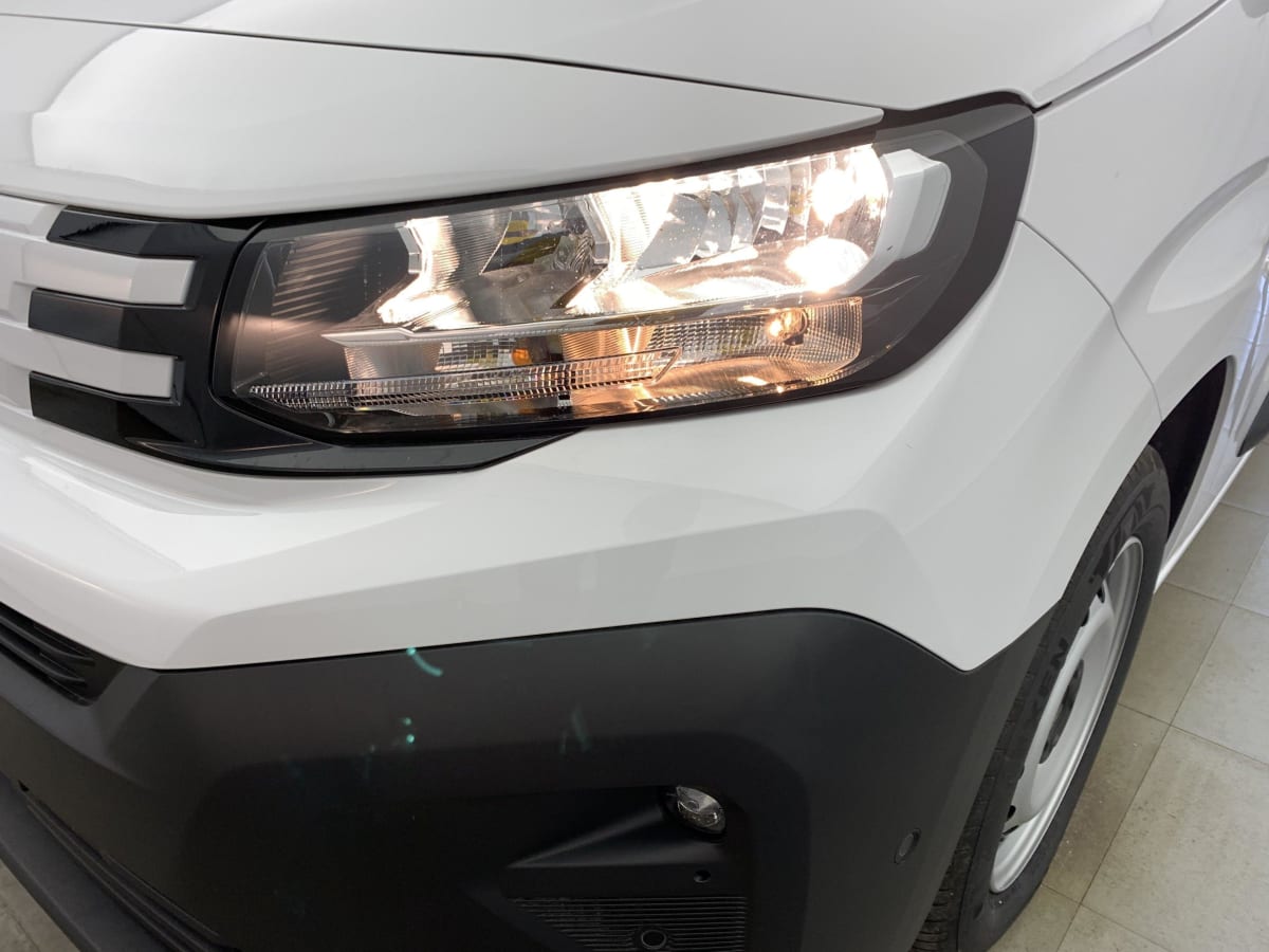 PEUGEOT PARTNER XL 950 KG BLUEHDI 130 S S EAT8