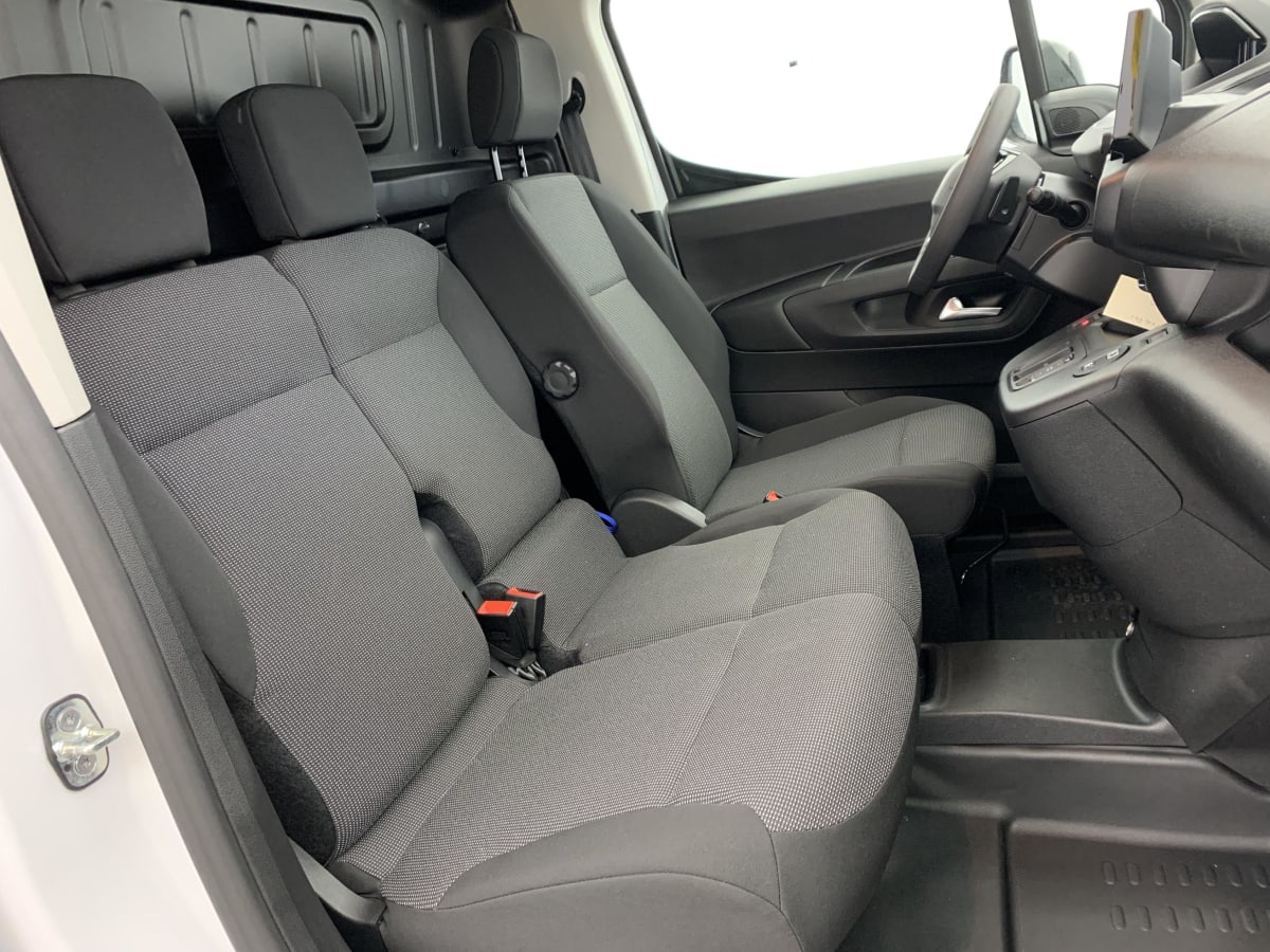 PEUGEOT PARTNER XL 950 KG BLUEHDI 130 S S EAT8
