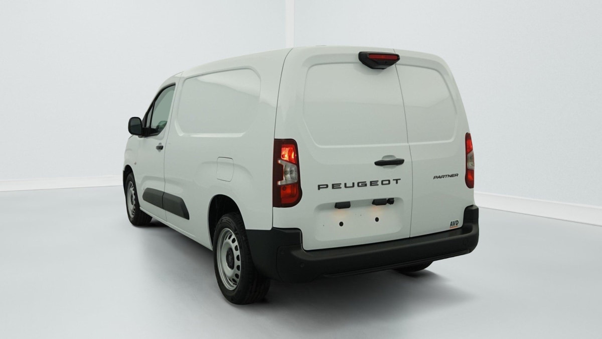 PEUGEOT PARTNER XL 950 KG BLUEHDI 130 S S EAT8