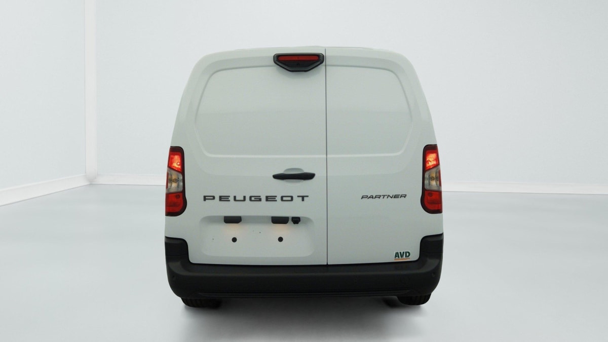 PEUGEOT PARTNER XL 950 KG BLUEHDI 130 S S EAT8