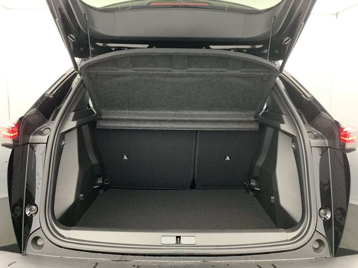 PEUGEOT 2008 NOUVEAU HYBRID 145 E-DCS6 ALLURE + Pack Vision & Drive Assist Plus