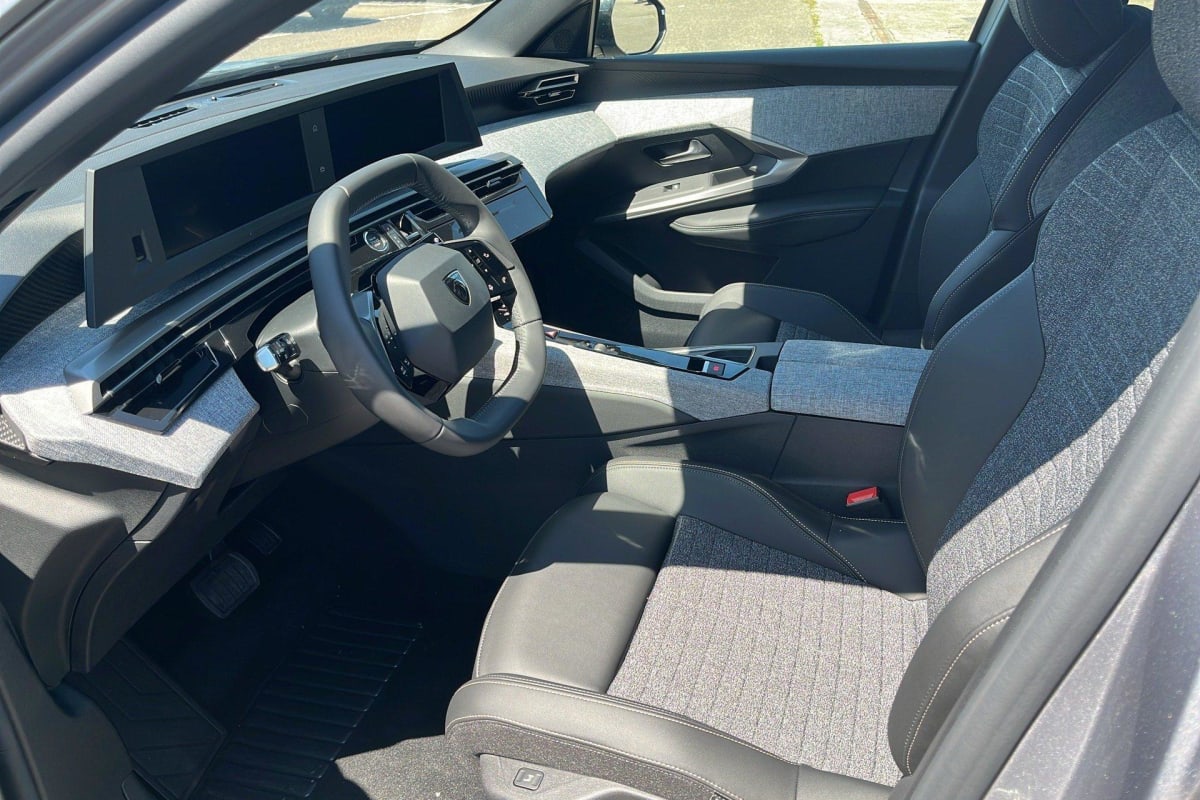 PEUGEOT 3008 Hybrid 145 e-DCS6 Allure + Sièges chauffants