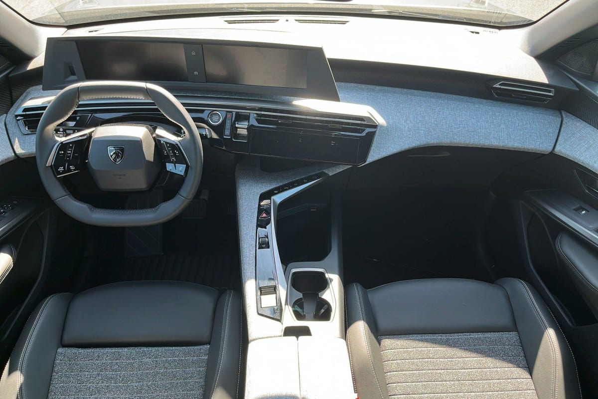 PEUGEOT 3008 Hybrid 145 e-DCS6 Allure + Sièges chauffants