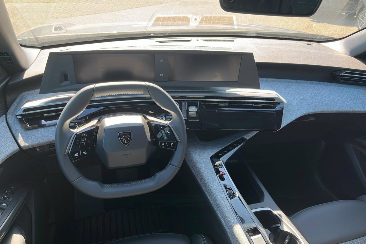 PEUGEOT 3008 Hybrid 145 e-DCS6 Allure + Sièges chauffants