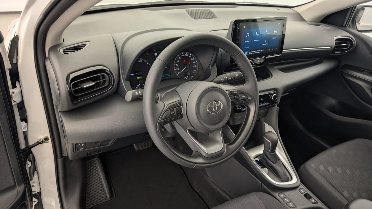 TOYOTA YARIS HYBRIDE 116h Dynamic