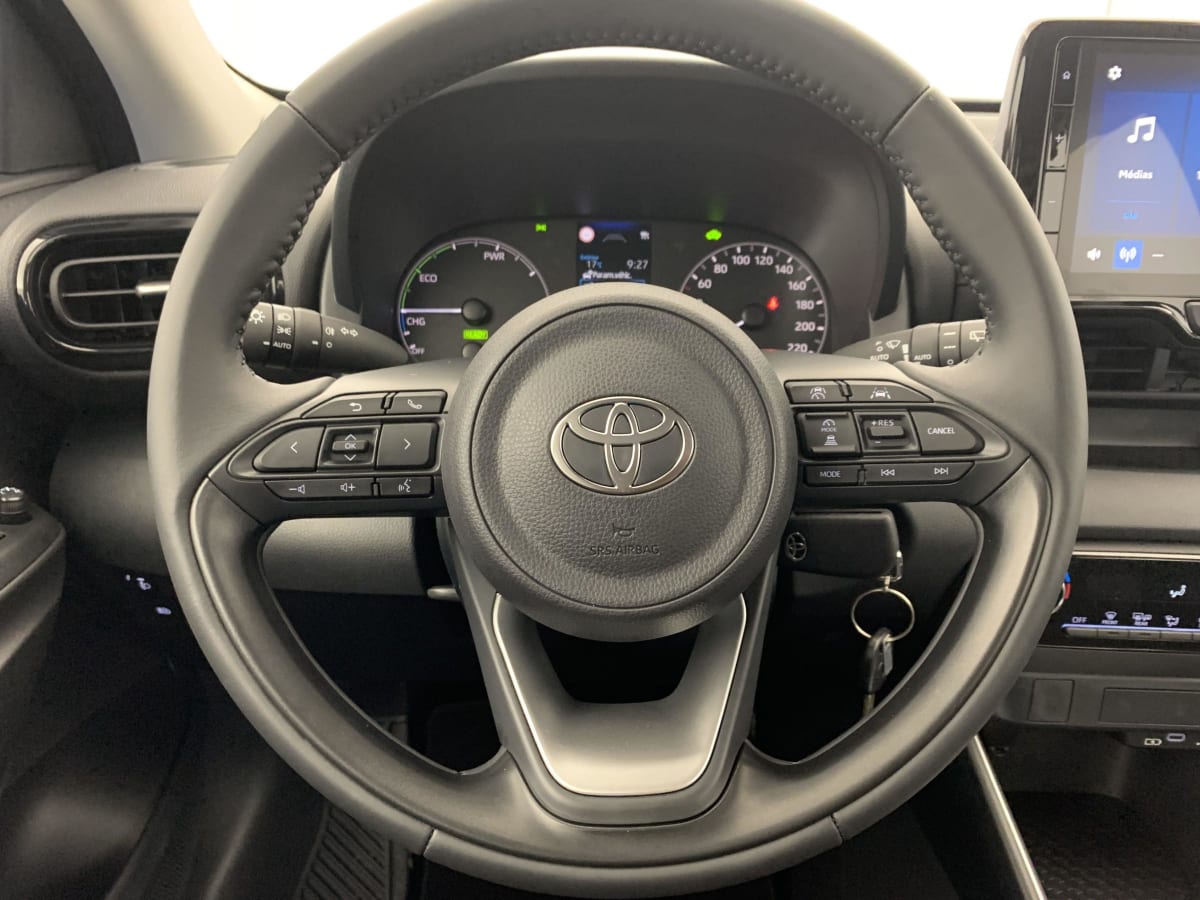 TOYOTA YARIS HYBRIDE 116h Dynamic + Caméra recul + Apple Carplay + Android Auto