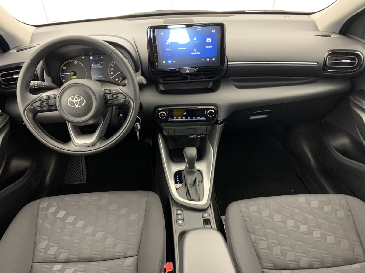 TOYOTA YARIS HYBRIDE 116h Dynamic + Caméra recul + Apple Carplay + Android Auto