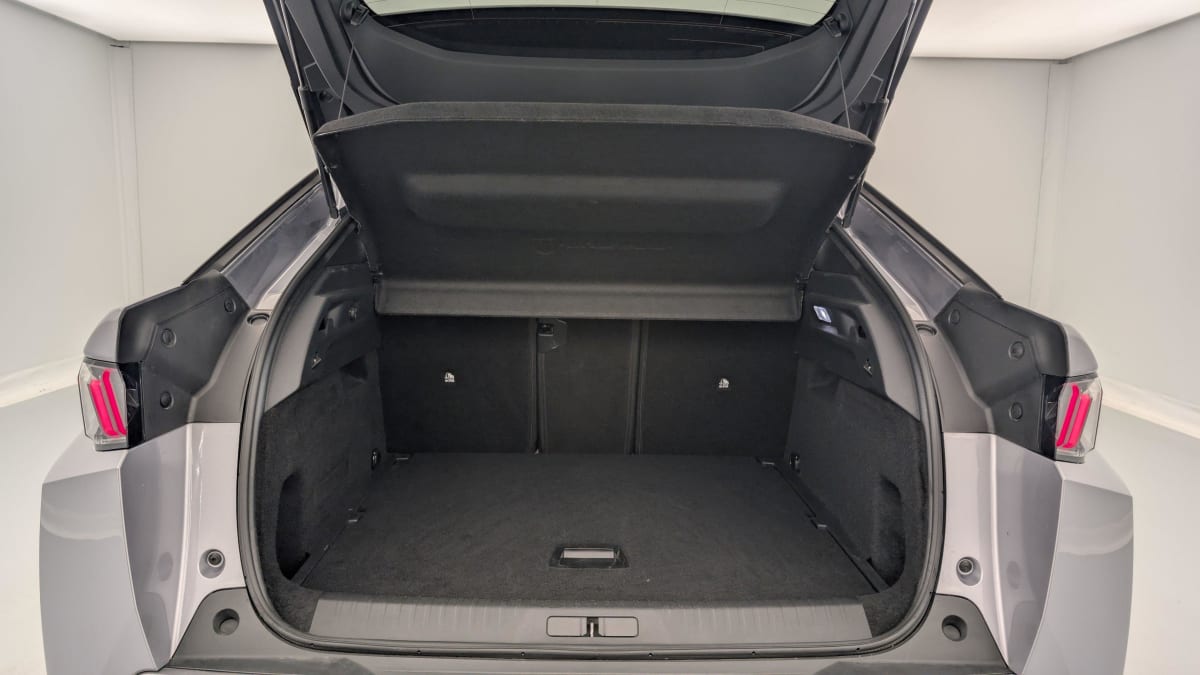 PEUGEOT 3008  HYBRID 136 E-DCS6 ALLURE