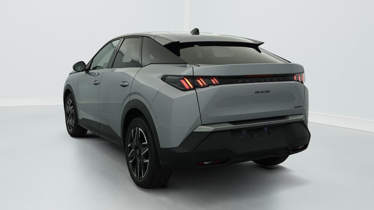 PEUGEOT 3008  HYBRID 136 E-DCS6 ALLURE