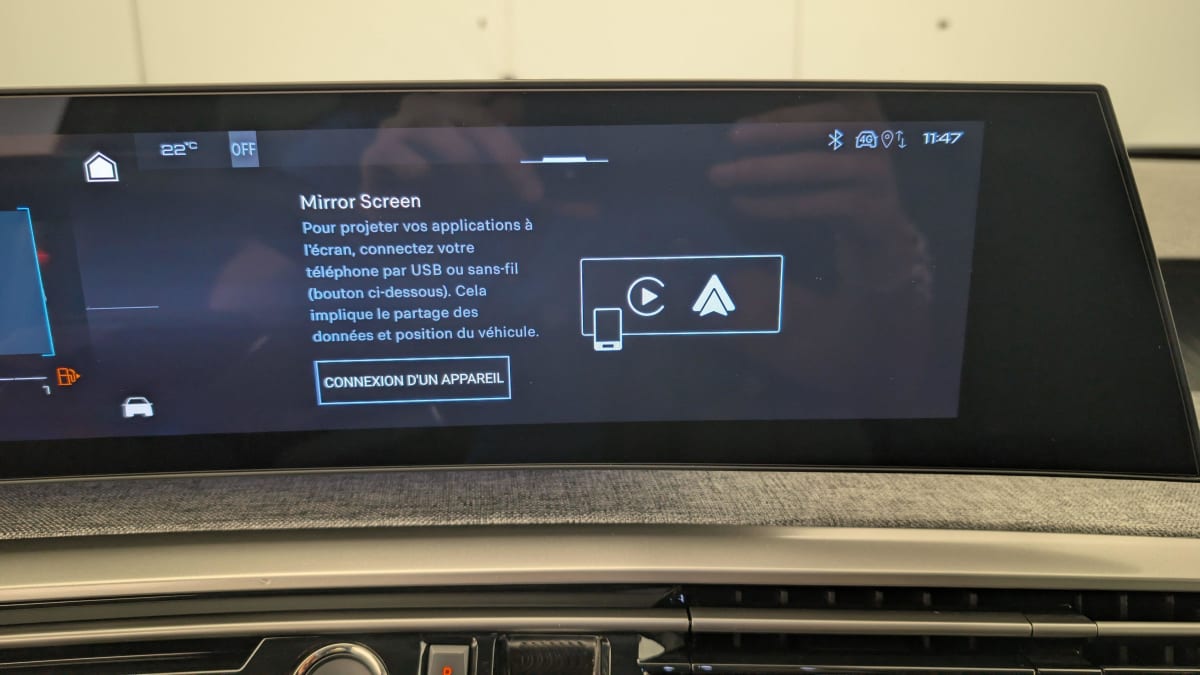 PEUGEOT 3008  HYBRID 136 E-DCS6 ALLURE