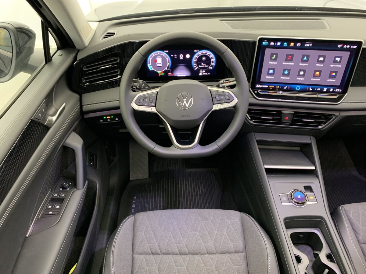 VOLKSWAGEN TIGUAN 1.5 eTSI 150CV DSG7 LIFE PLUS + Pack Confort + Pack Hiver + Toit ouvrant
