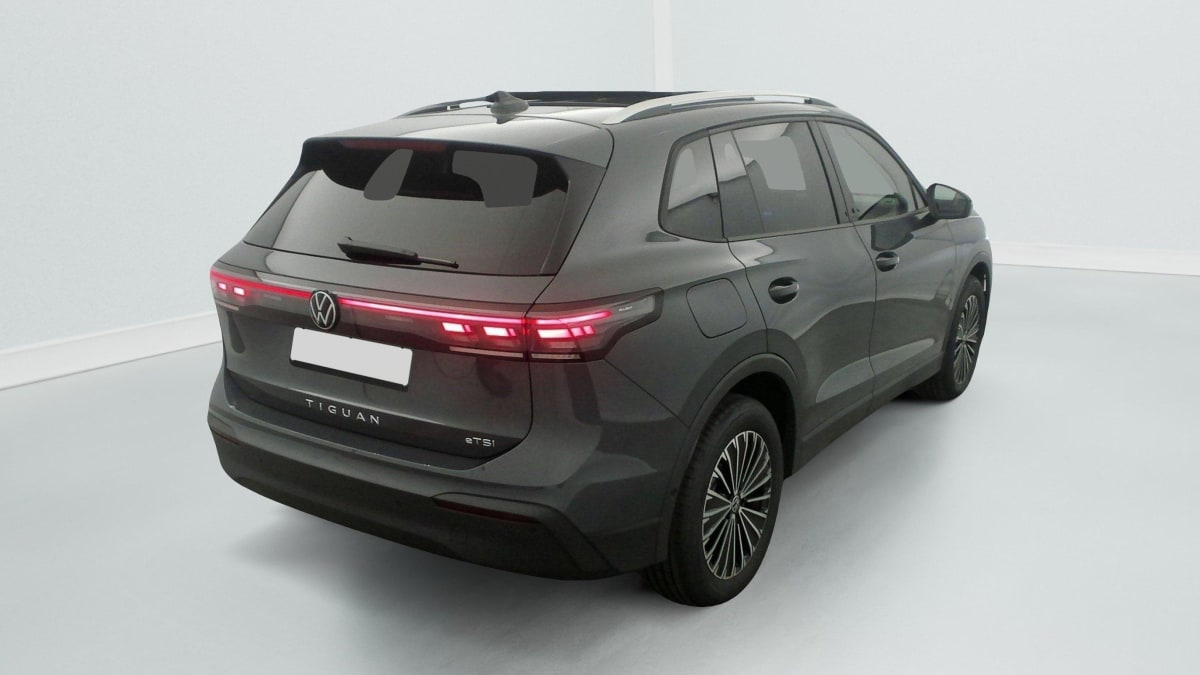 VOLKSWAGEN TIGUAN 1.5 eTSI 150CV DSG7 LIFE PLUS