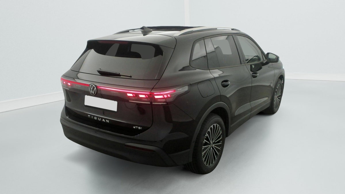 VOLKSWAGEN TIGUAN 1.5 eTSI 150CV DSG7 LIFE PLUS