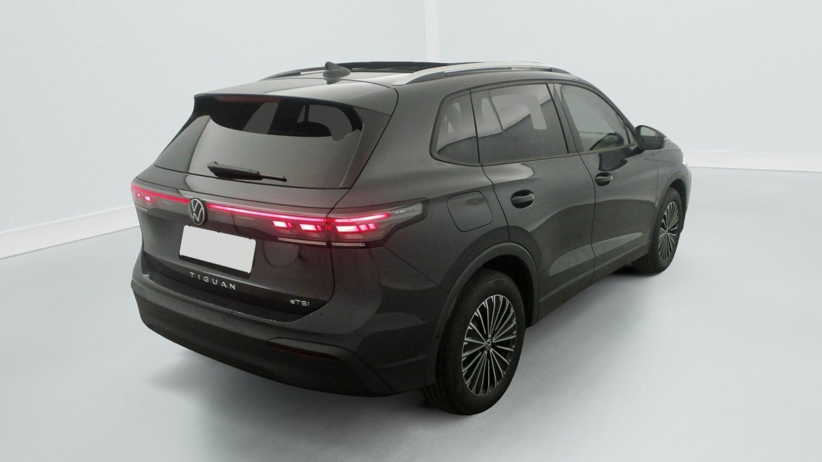VOLKSWAGEN TIGUAN 1.5 eTSI 150CV DSG7 LIFE PLUS