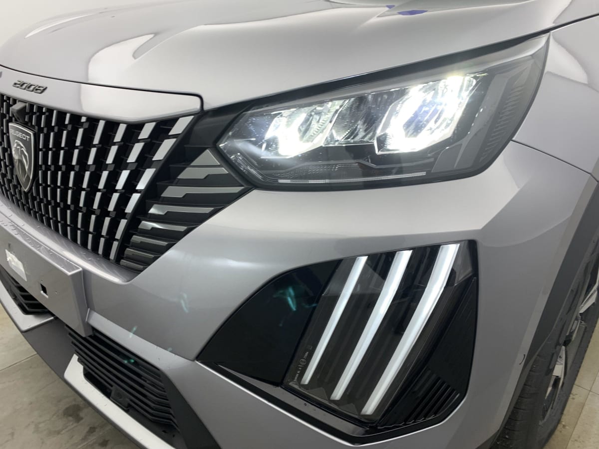 PEUGEOT 2008 Hybrid 145 e-DCS6 Allure