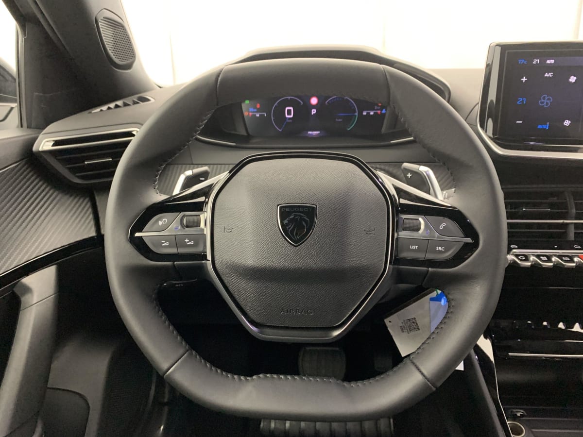 PEUGEOT 2008 Hybrid 145 e-DCS6 Allure