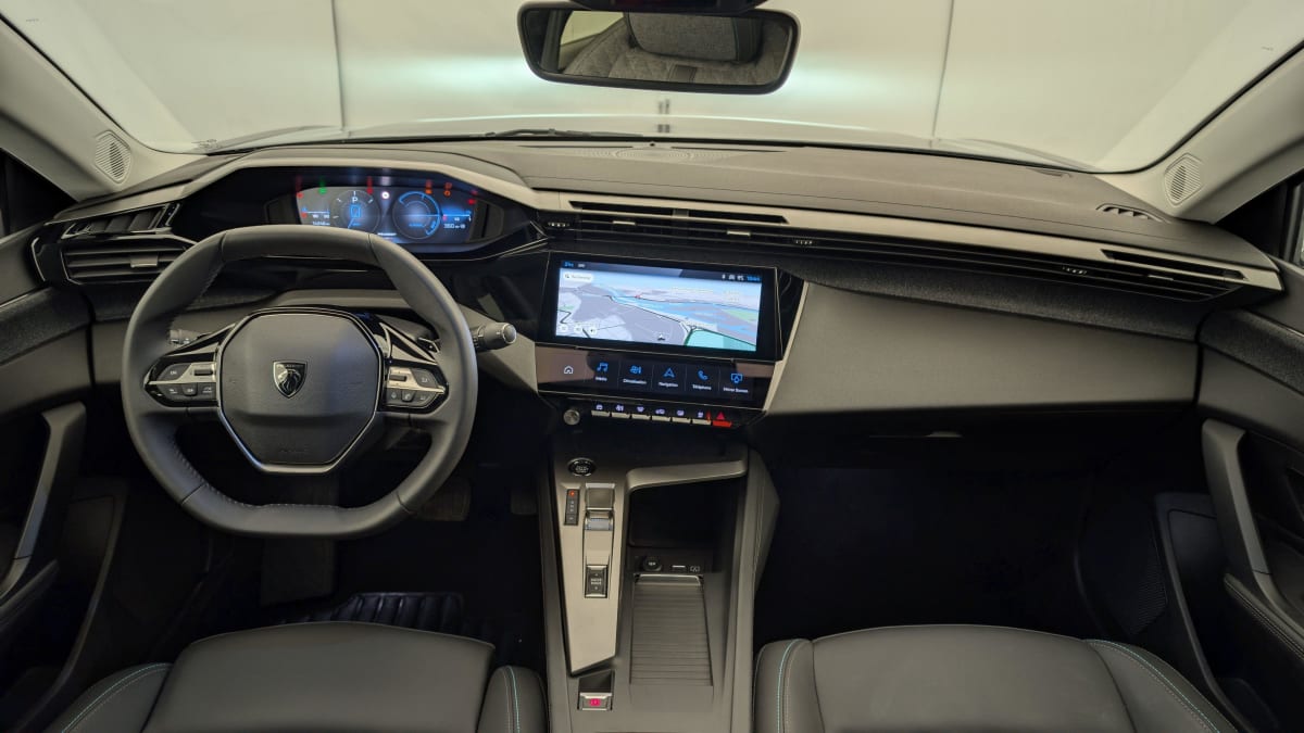 PEUGEOT 408 Hybrid 136 e-DCS6 Allure