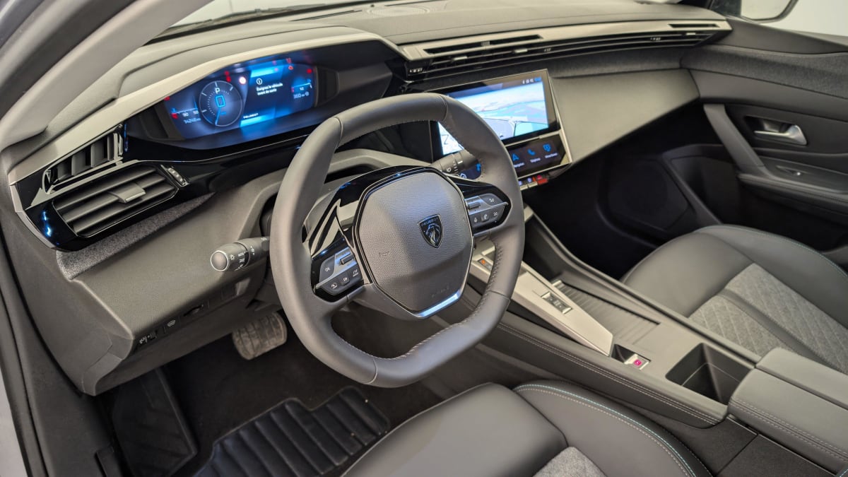PEUGEOT 408 Hybrid 136 e-DCS6 Allure