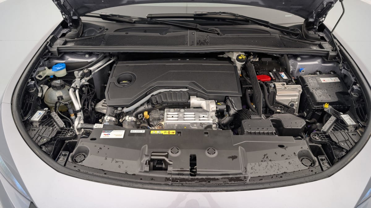 PEUGEOT 408 Hybrid 136 e-DCS6 Allure