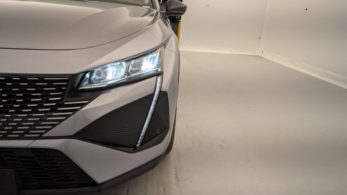 PEUGEOT 408 Hybrid 136 e-DCS6 Allure