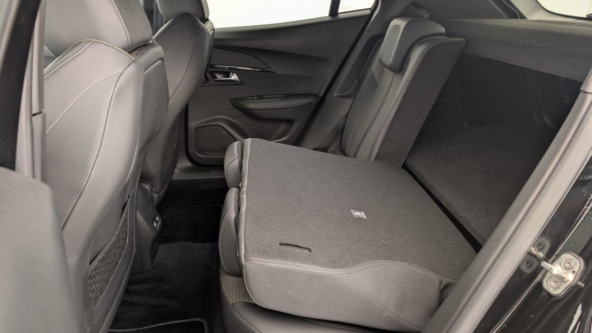 PEUGEOT 2008 ELECTRIQUE 136 ch GT
