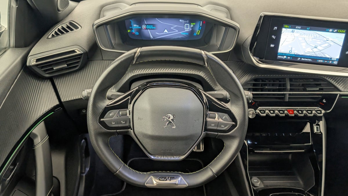 PEUGEOT 2008 ELECTRIQUE 136 ch GT
