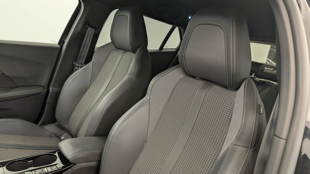 PEUGEOT 2008 ELECTRIQUE 136 ch GT