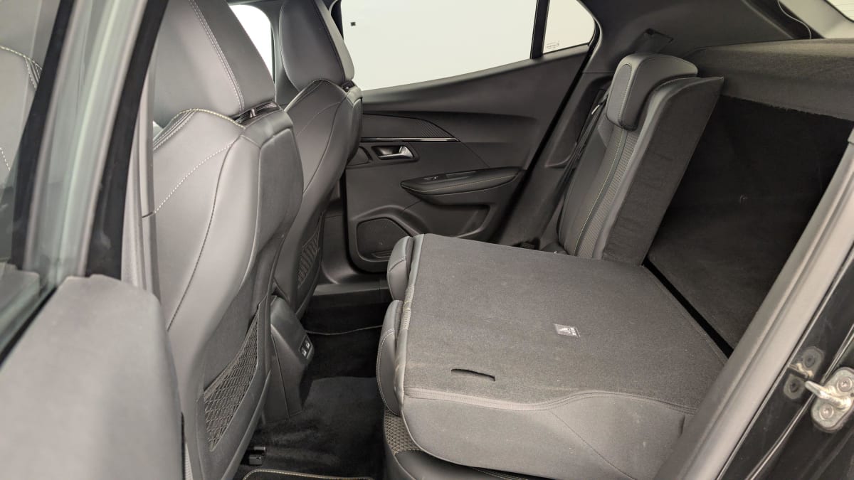 PEUGEOT 2008 ELECTRIQUE 136 ch GT