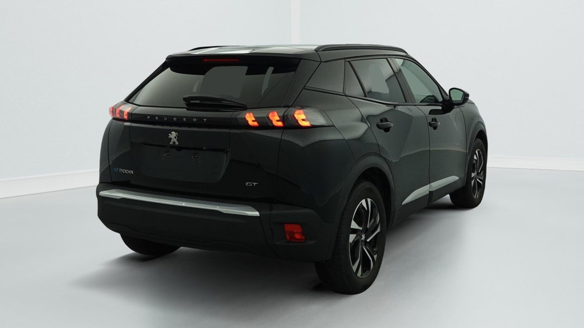 PEUGEOT 2008 ELECTRIQUE 136 ch GT