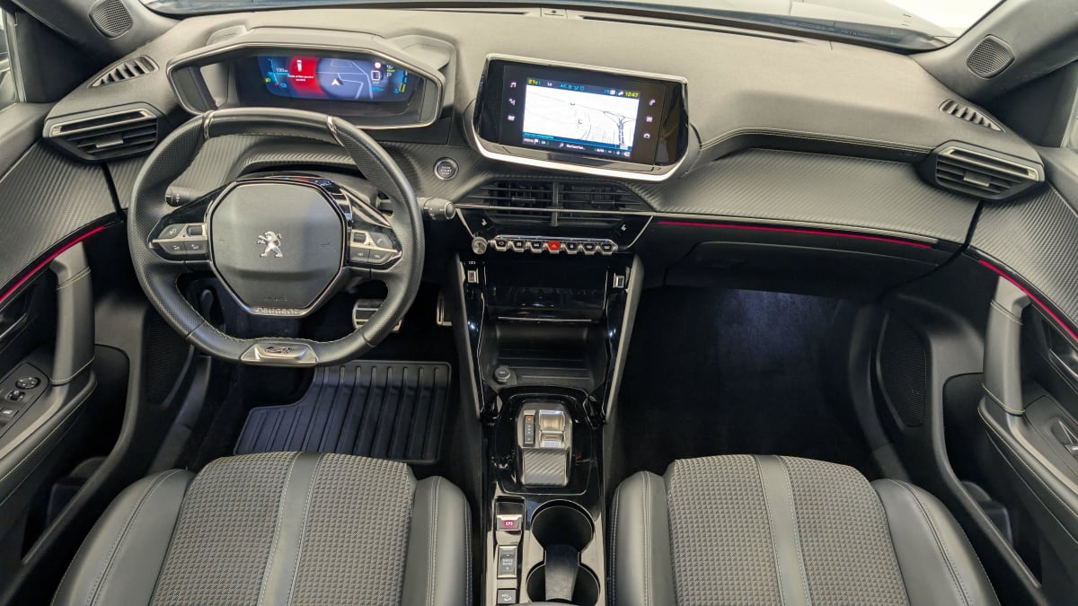 PEUGEOT 2008 ELECTRIQUE 136 ch GT