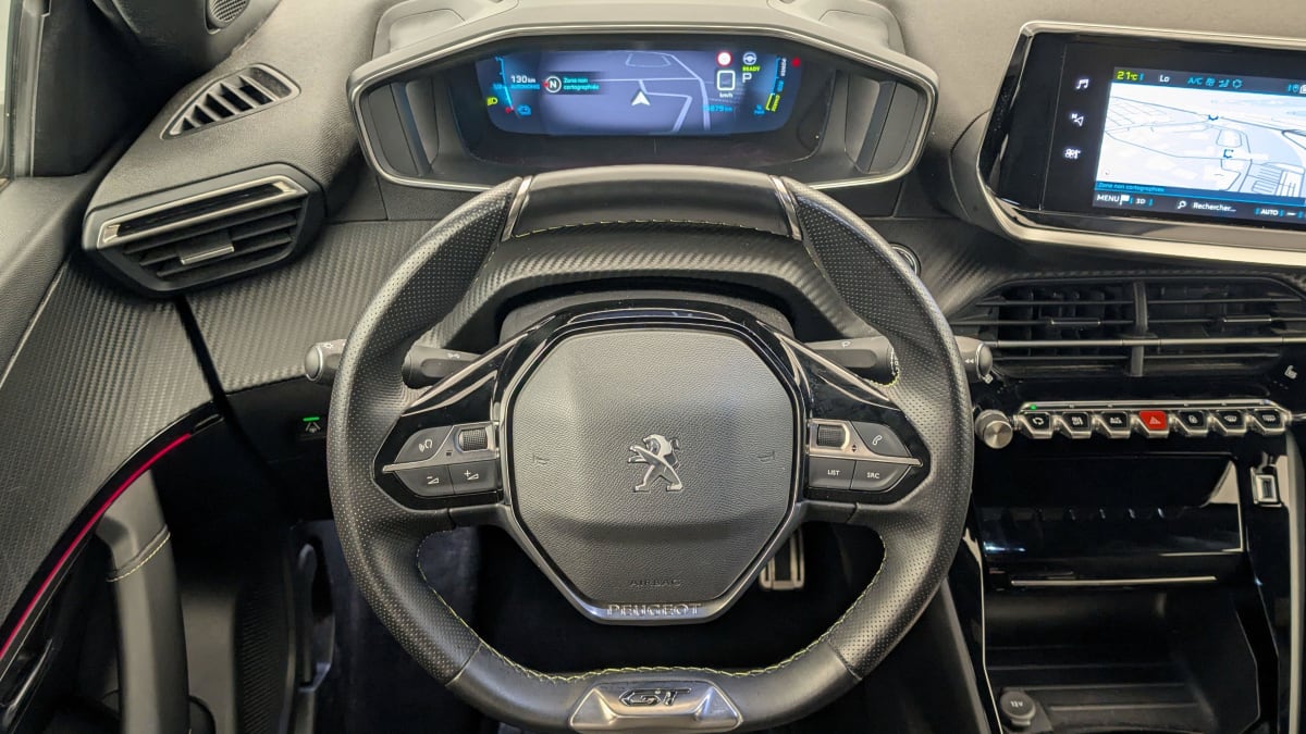 PEUGEOT 2008 ELECTRIQUE 136 ch GT