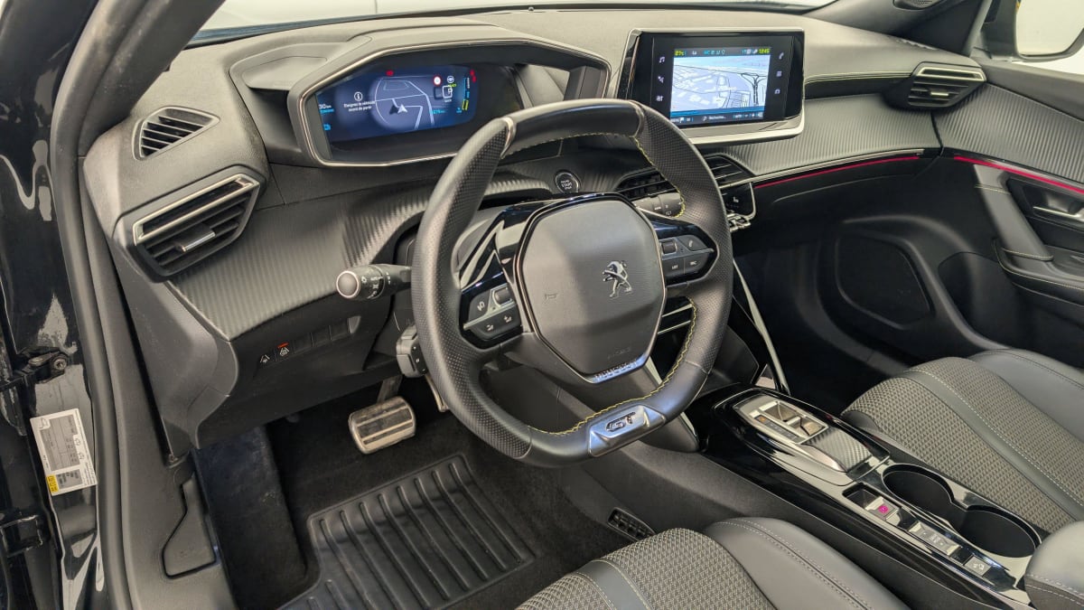 PEUGEOT 2008 ELECTRIQUE 136 ch GT