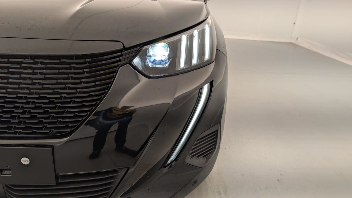 PEUGEOT 2008 ELECTRIQUE 136 ch GT