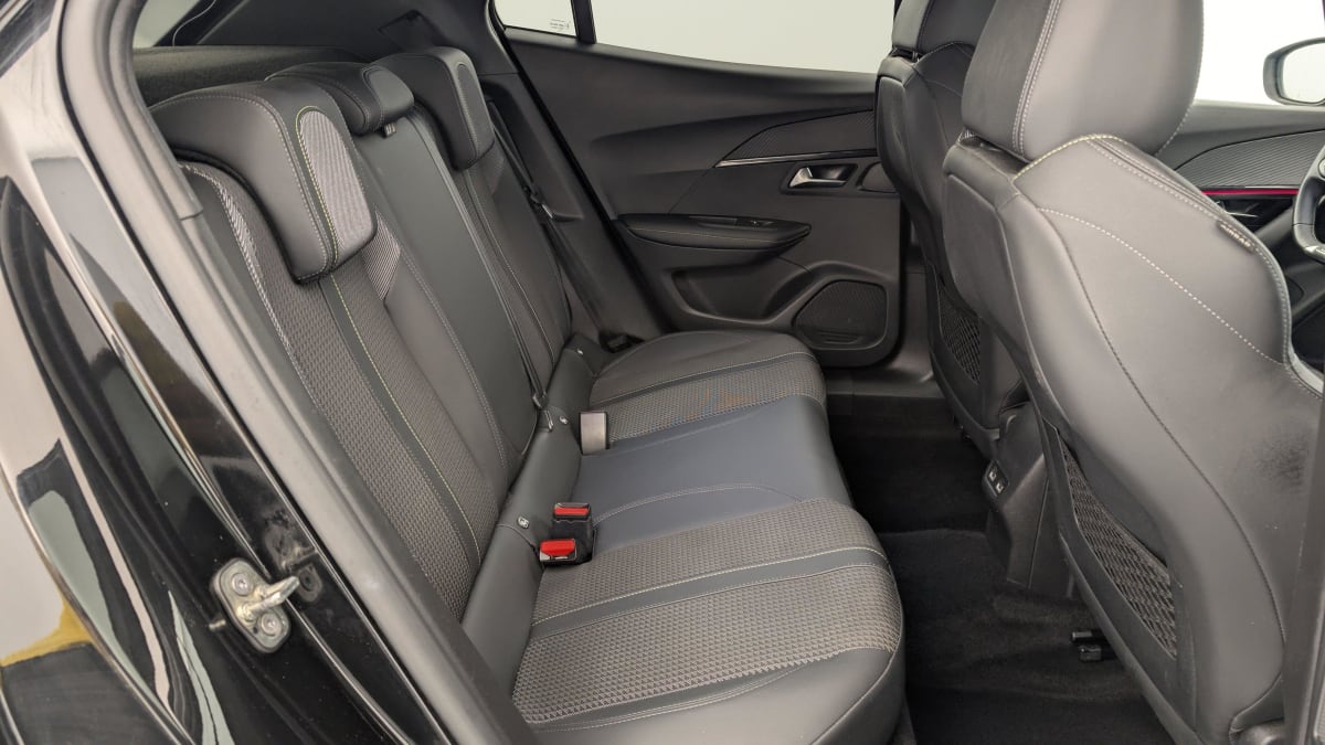 PEUGEOT 2008 ELECTRIQUE 136 ch GT